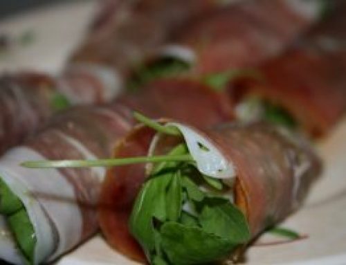 PROSCIUTTO CRUDO CON RUCOLA E PESTO PINOLE